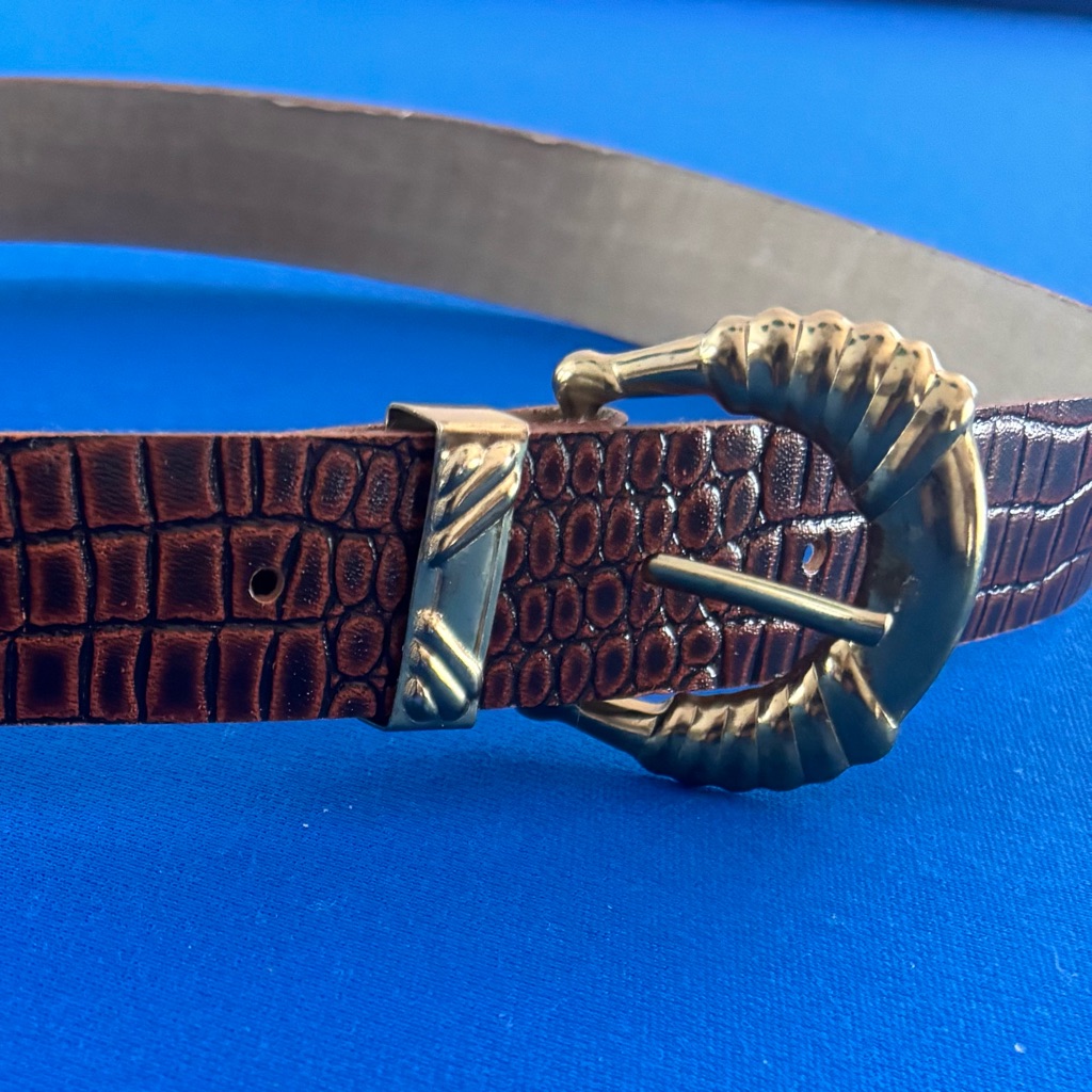 Brown Crocodile Pattern Leather Belt With Gold Buckle Brown Crocodile Pattern Leather Belt With Gold Buckle